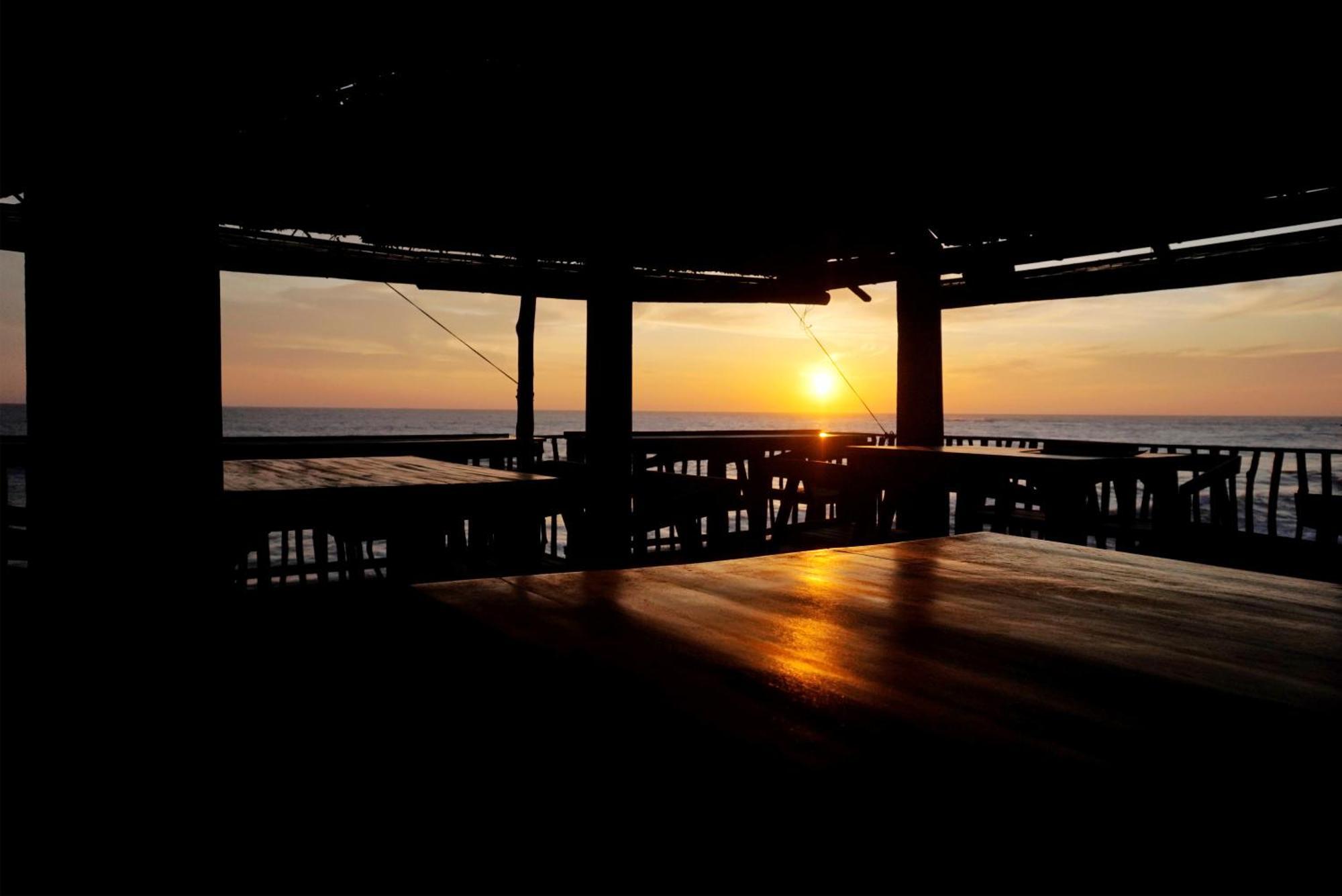 Manta Beach Resort & Ayurvedic Wellness Centre Boossa Luaran gambar